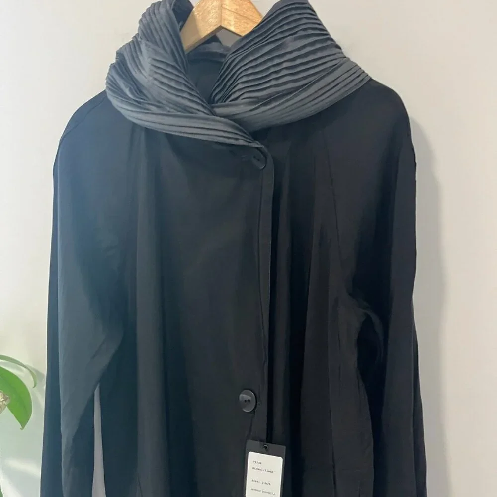 NEW Mycra Pac Nickel/Black Reverse Donatella Raincoat Size Medium/Large - Picture 4 of 8